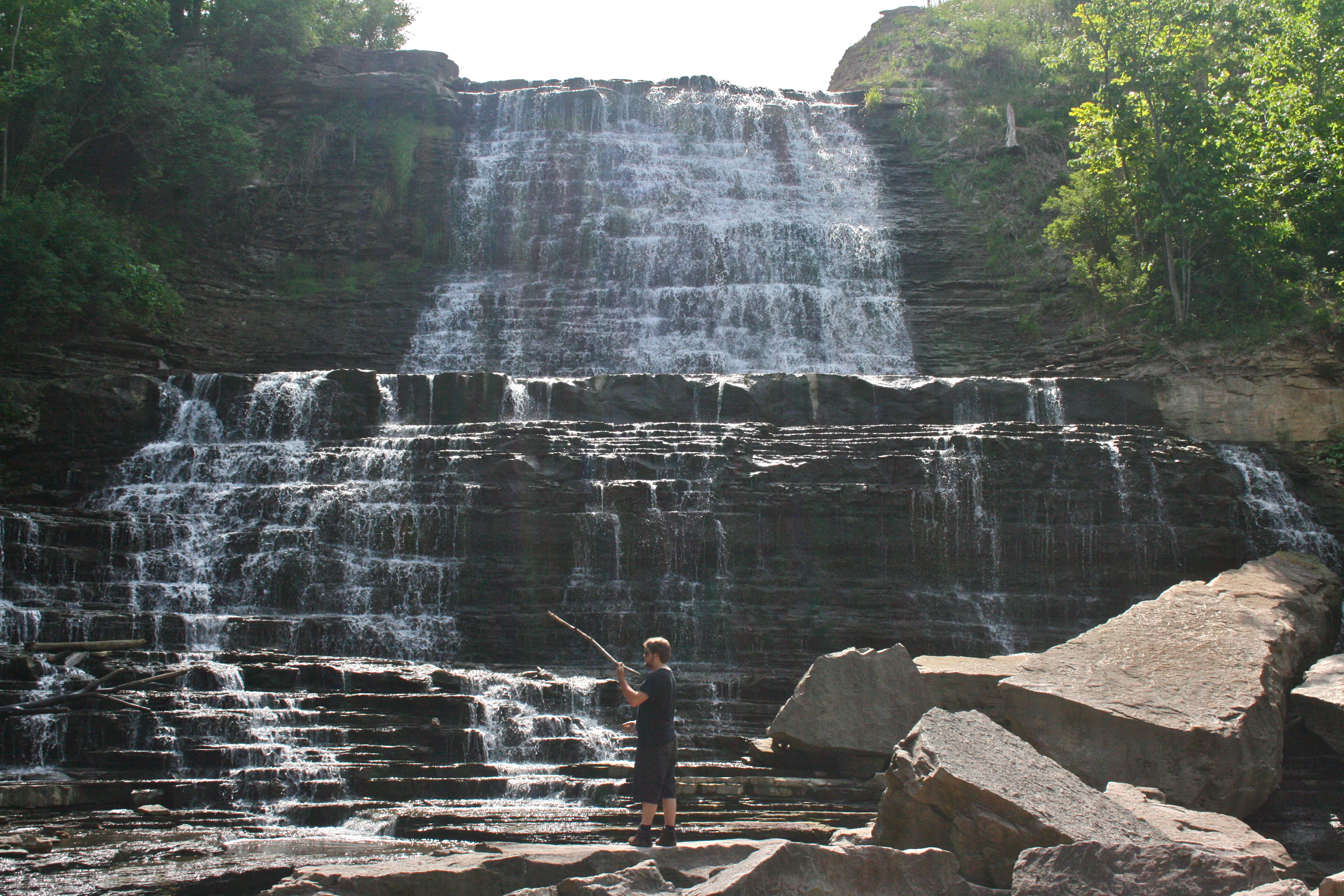 Водопад онтарио. Водопад в Гамильтоне провинция Онтарио фото. Tiffany Falls.